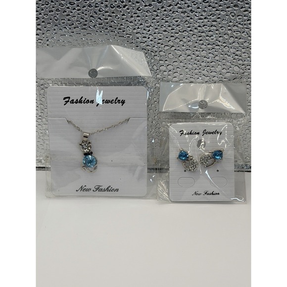 Jewelry - Set Silver Tone Necklace & Earrings w/Blue Crystal on Cats 16" w/2" ext NEW